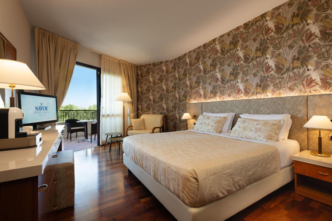 Savoy Beach Hotel & Thermal Spa Bibione Exterior foto A room at the hotel
