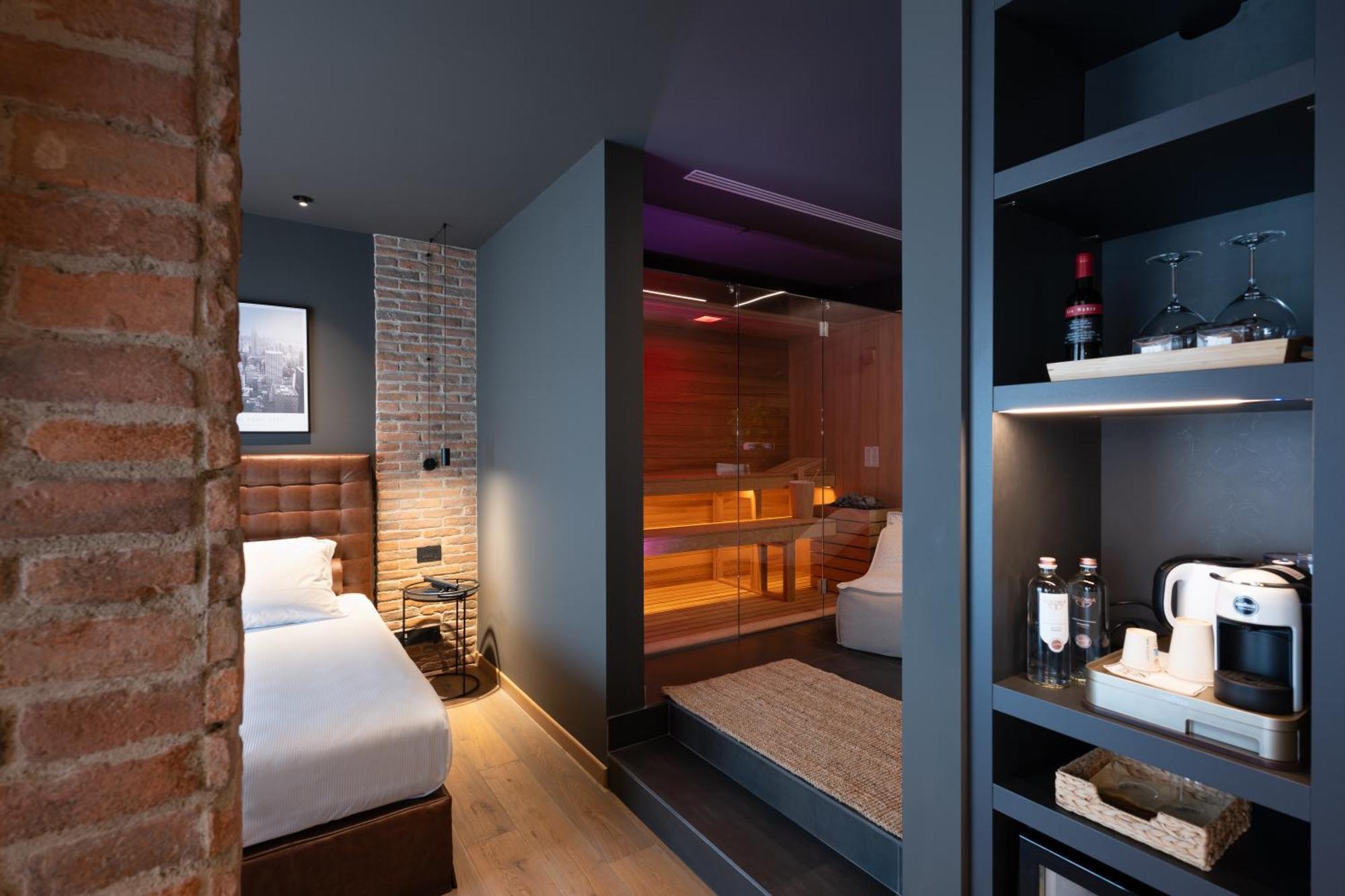 Savoy Beach Hotel & Thermal Spa Bibione Exterior foto A room at the hotel
