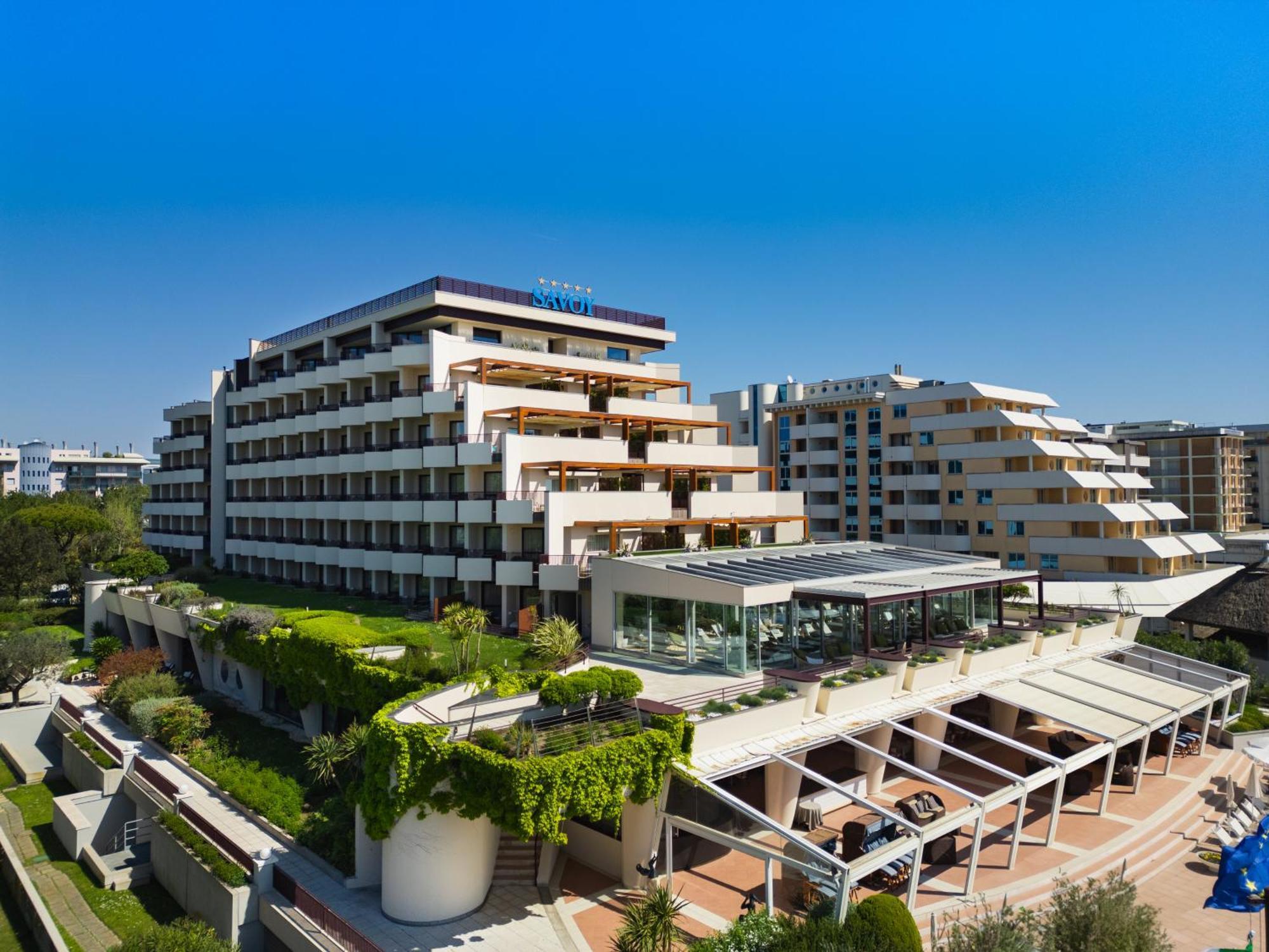 Savoy Beach Hotel & Thermal Spa Bibione Exterior foto The campus of the University of Piraeus